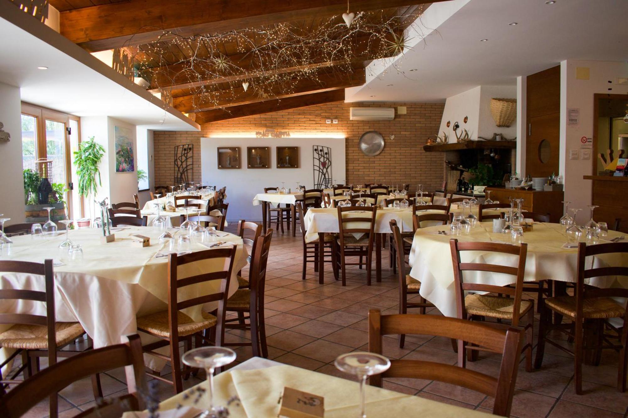 Agriturismo Monte Del Re 산 피에트로 알나티소네 외부 사진